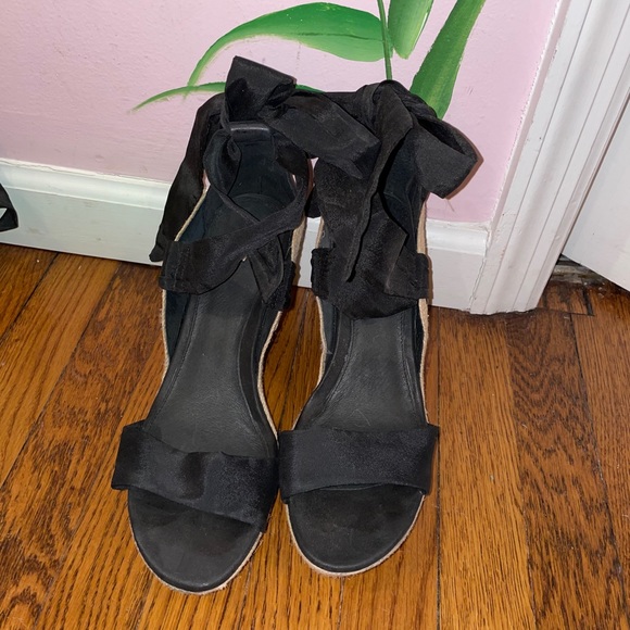 ugg bow wedges